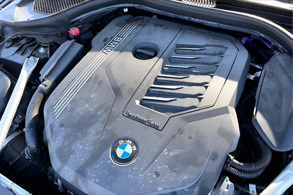 Used 2023 BMW 540i w/ Convenience Package RWD image 29