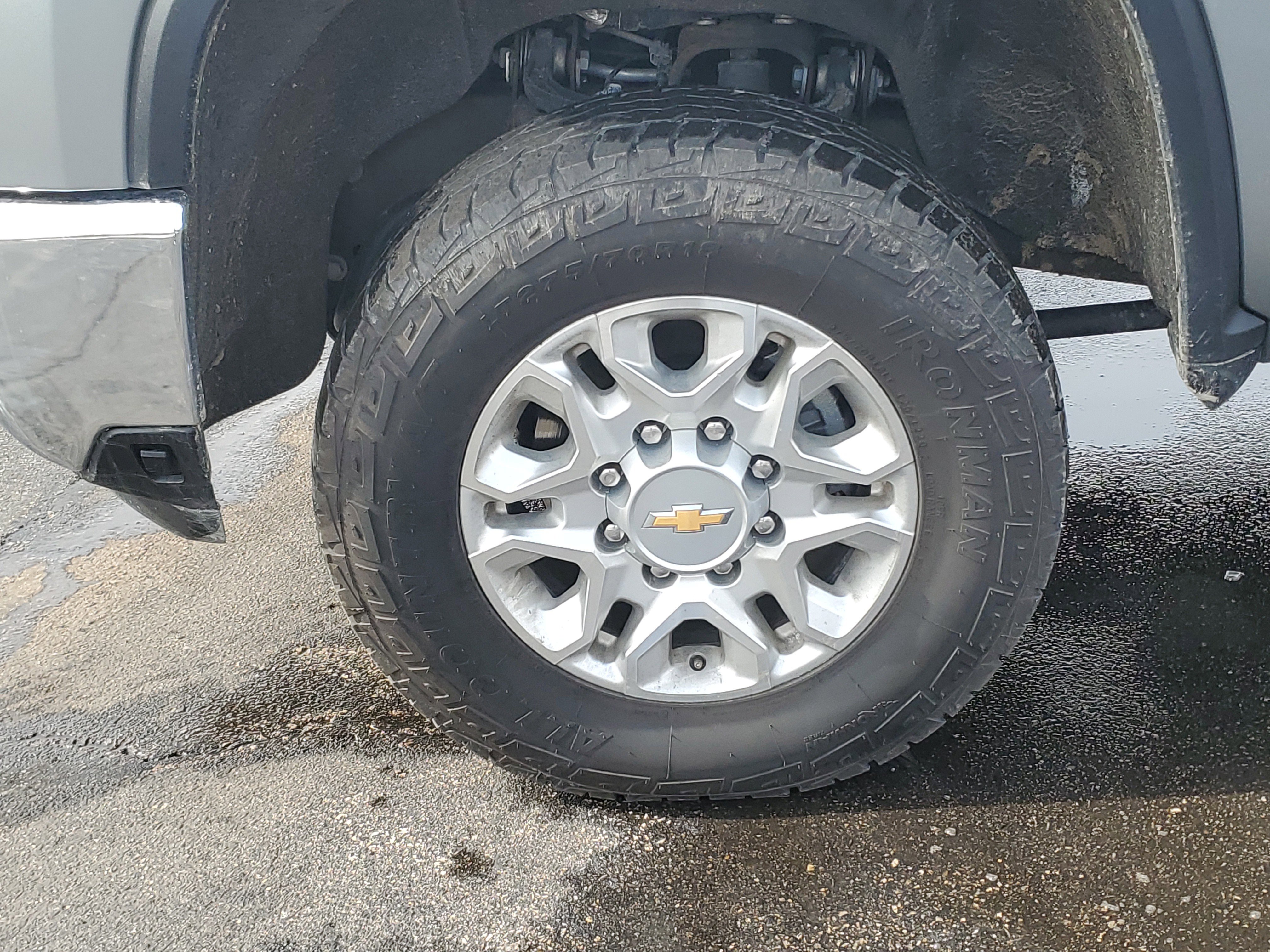 Used 2025 Chevrolet Silverado 2500 LTZ w/ LTZ Plus Package image 10