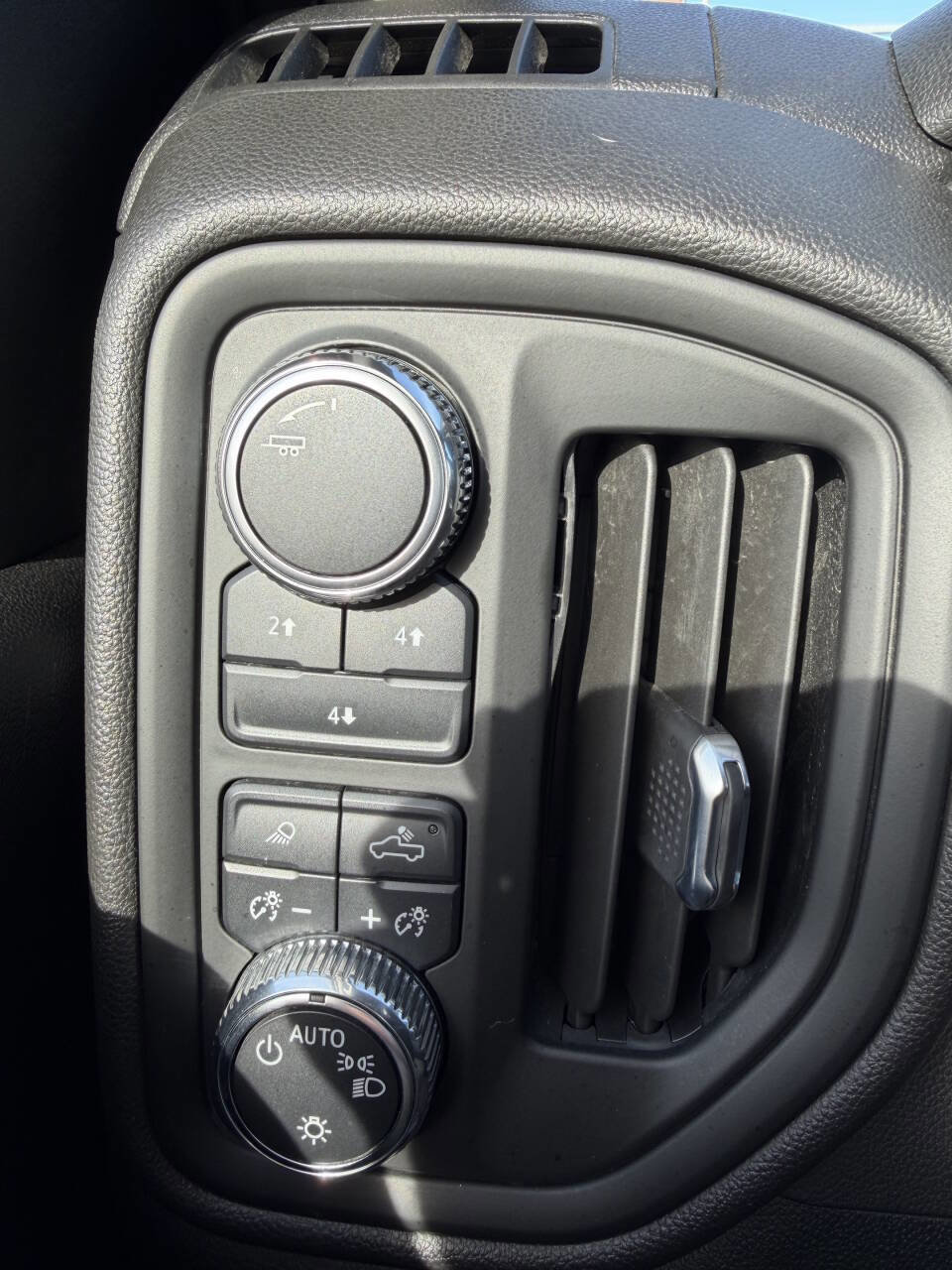 Used 2024 GMC Sierra 3500 Pro w/ Convenience Package image 27