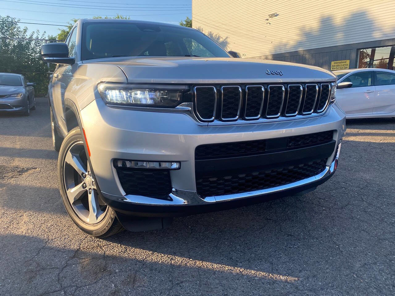 Used 2021 Jeep Grand Cherokee L Limited image 5