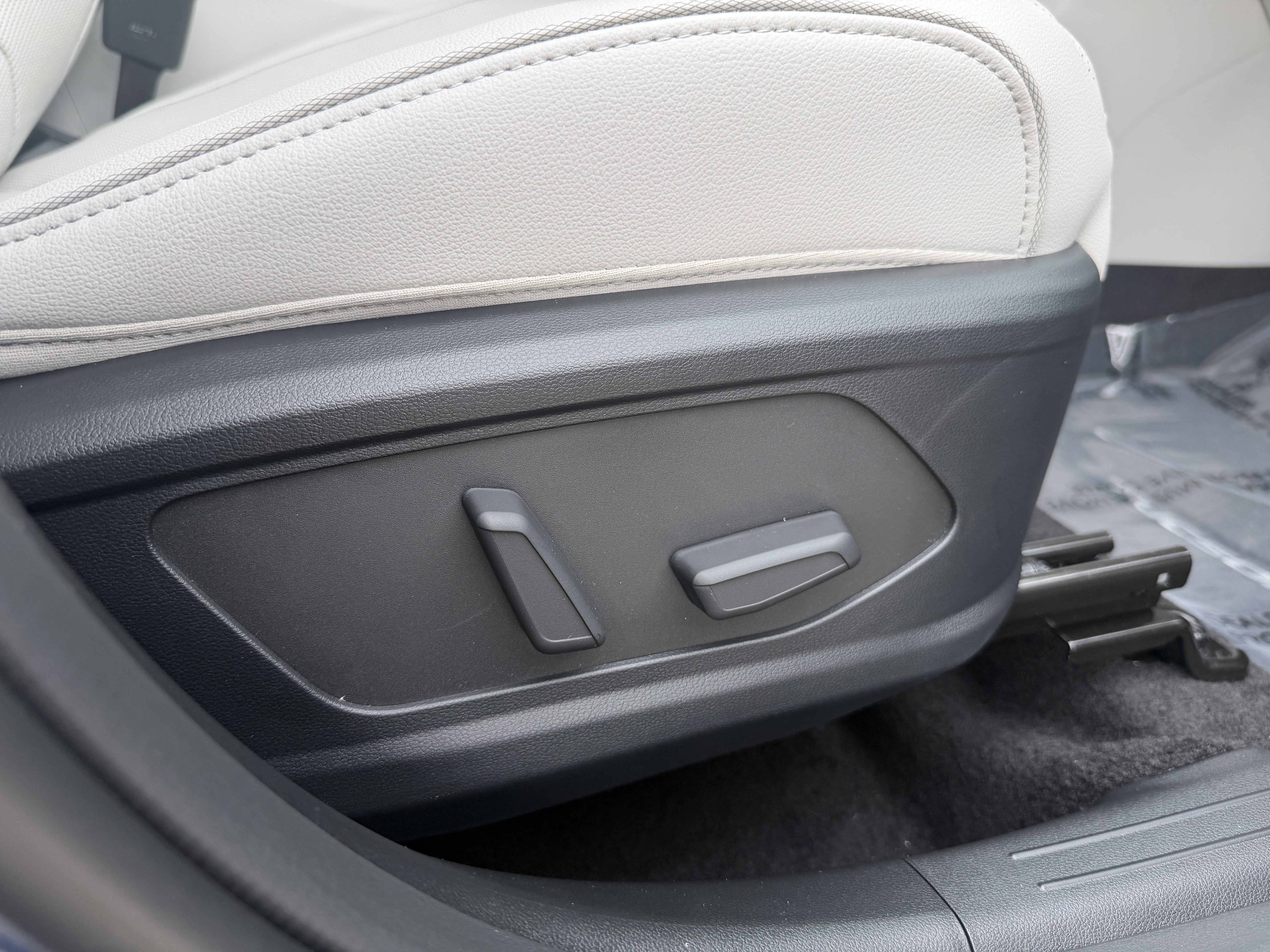 New 2026 Hyundai Tucson Limited AWD/4WD image 25
