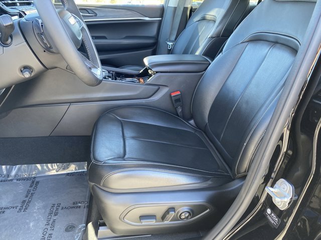 Used 2022 Jeep Grand Cherokee Limited 4xe w/ Luxury Tech Group II image 9