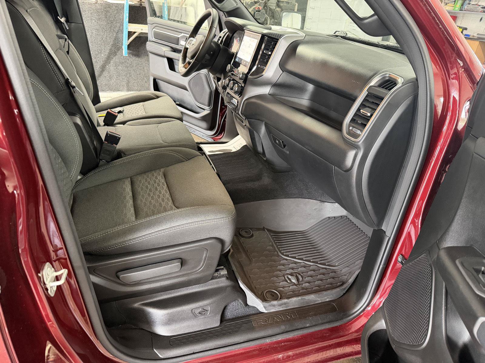 Used 2025 RAM 1500 Big Horn AWD/4WD image 27
