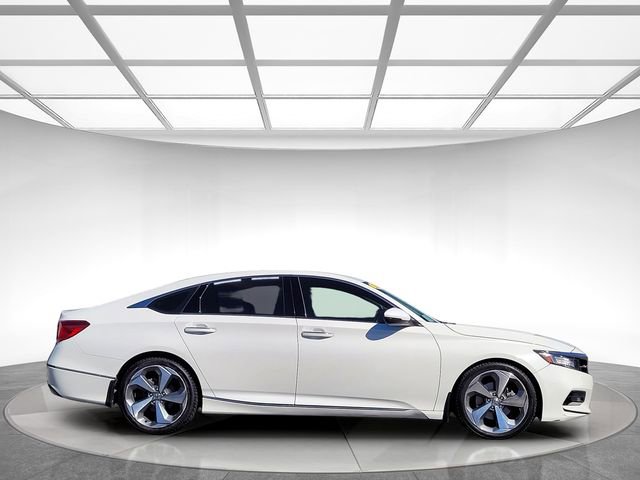 Used 2020 Honda Accord Touring image 3