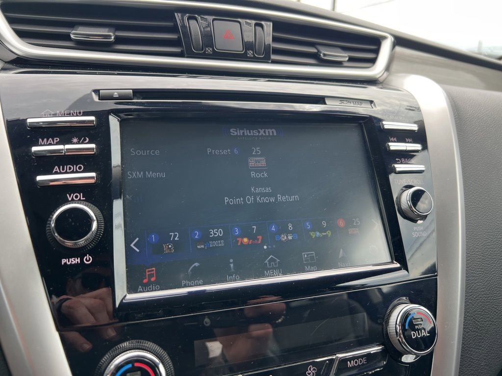 Used 2015 Nissan Murano SL w/ SL Technology Package AWD/4WD image 12