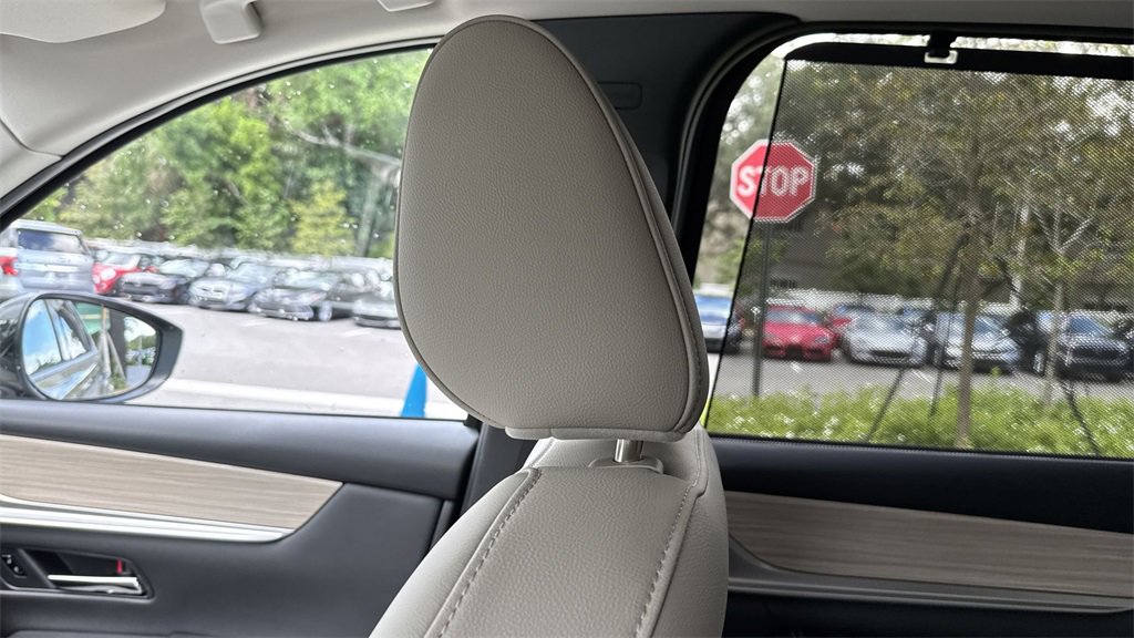 New 2025 MAZDA CX-70 Plug-In Hybrid w/ Premium Pkg image 17