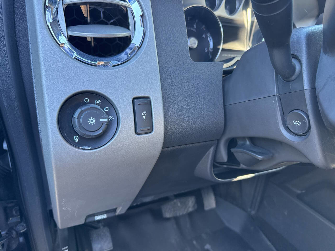 Used 2016 Ford F350 Lariat w/ Chrome Package image 13