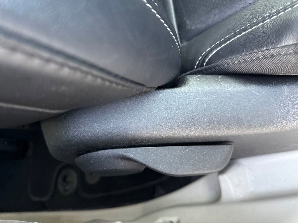 Used 2024 Chrysler Pacifica Touring-L image 24