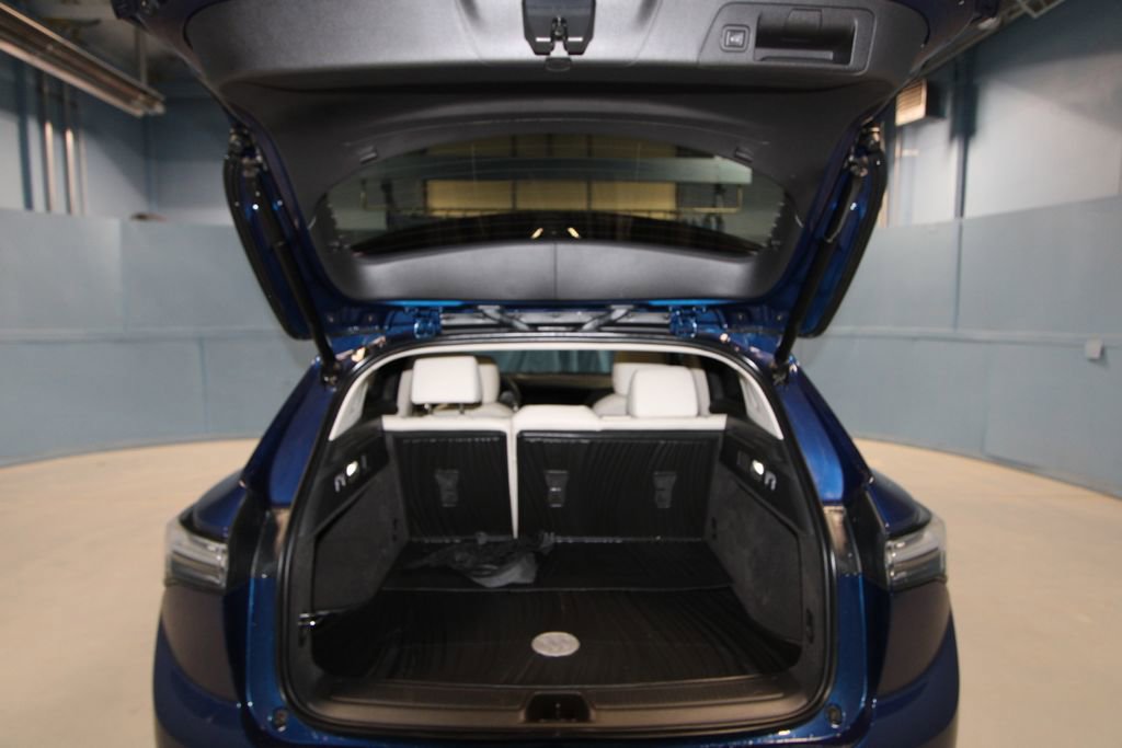 Used 2023 Buick Envision Avenir image 39