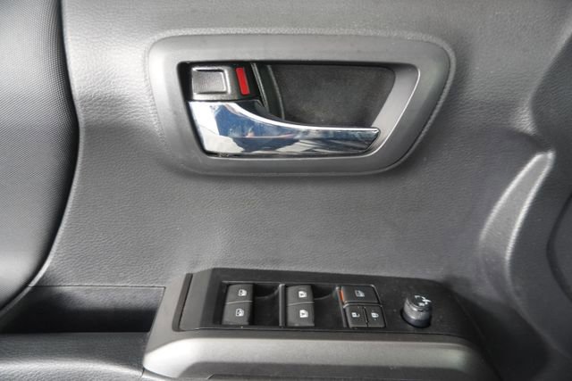 Used 2023 Toyota Tacoma TRD Off-Road w/ Technology Package AWD/4WD image 20