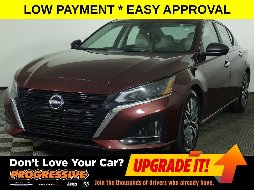 Used 2025 Nissan Altima 2.5 SV FWD image 1