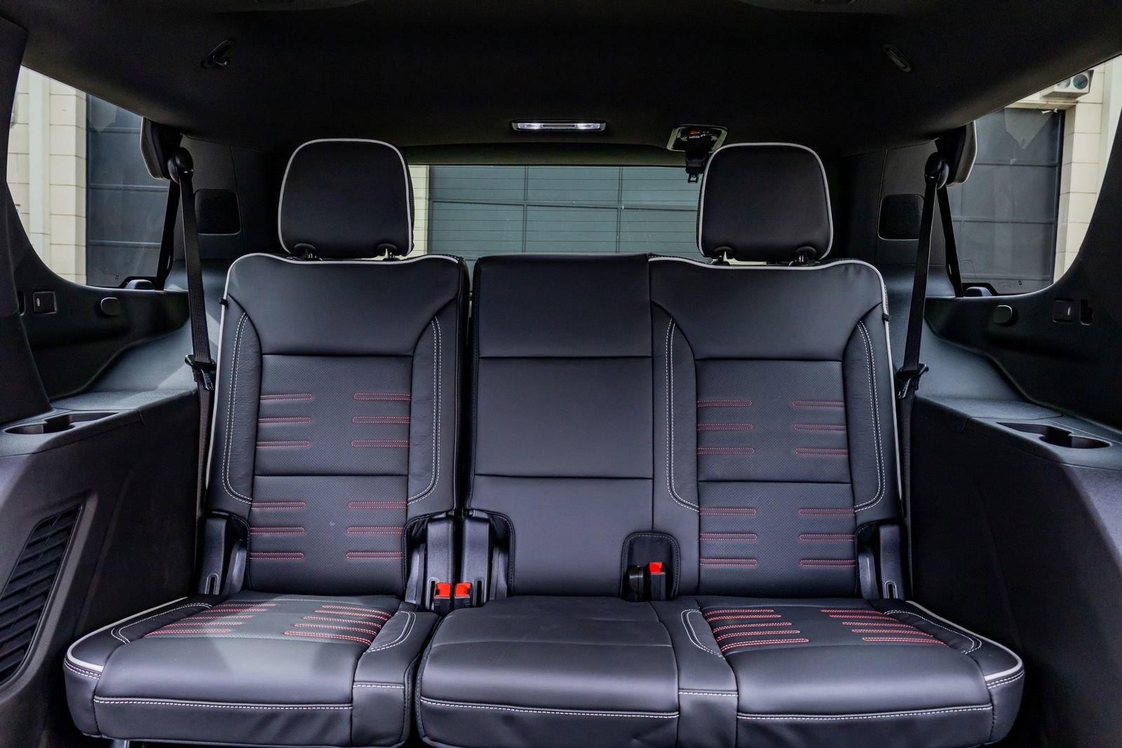Used 2026 GMC Yukon AT4 Ultimate w/ LPO, Floor Liner Package image 38