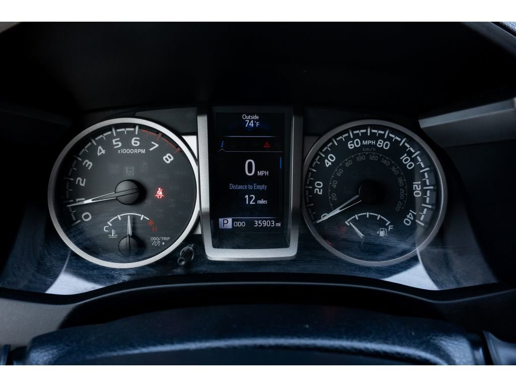 Used 2018 Toyota Tacoma Limited RWD image 23