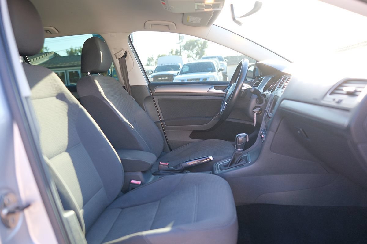 Used 2016 Volkswagen Golf SE FWD image 27