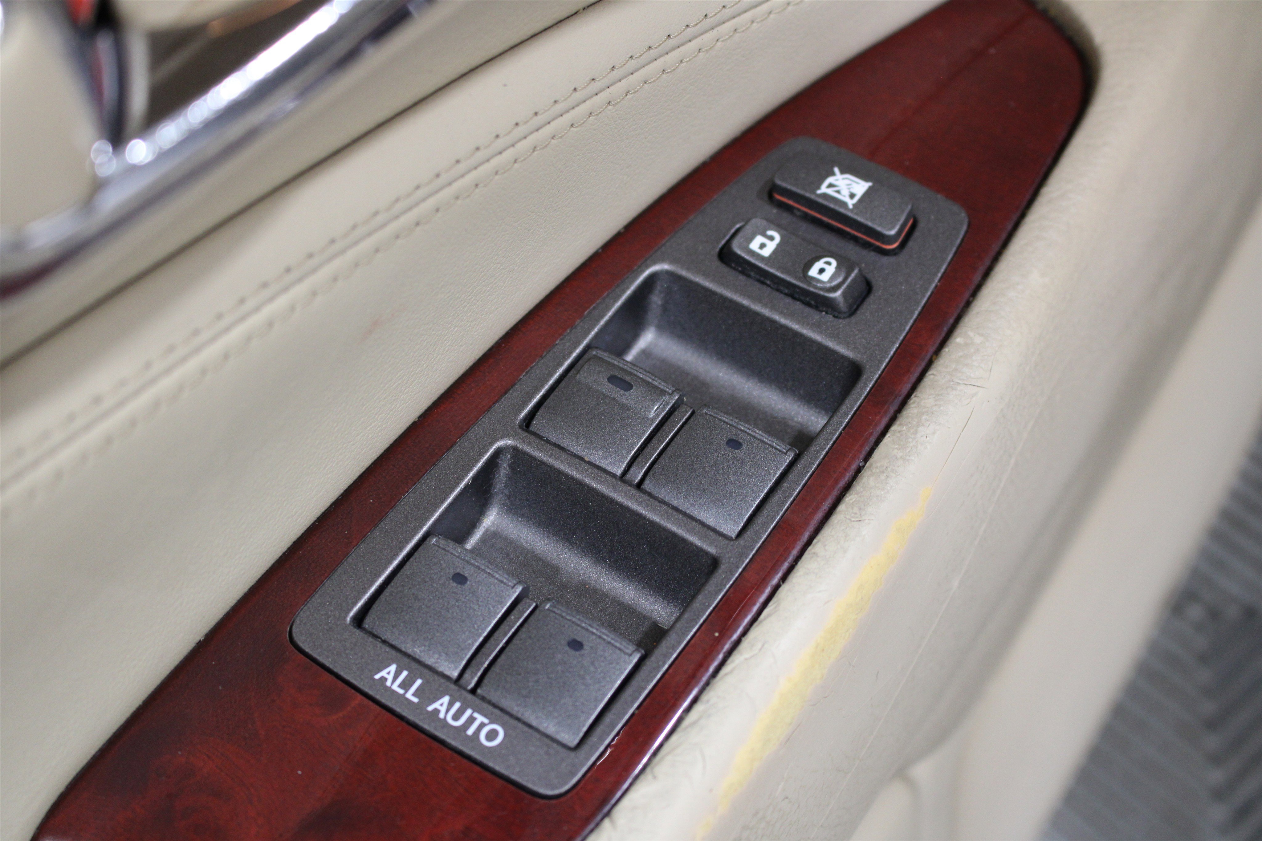 Used 2008 Lexus LS 460 RWD image 7