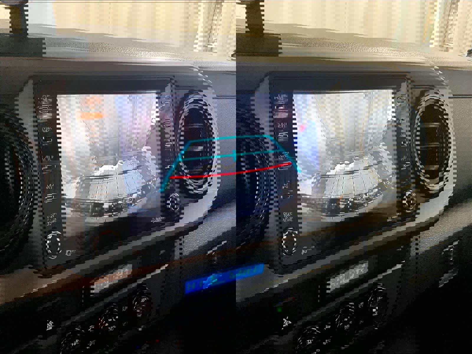 Used 2022 Toyota Tacoma TRD Off-Road image 19