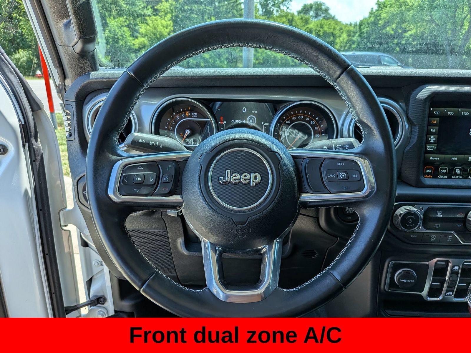 Used 2022 Jeep Gladiator Overland w/ Trailer Tow Package AWD/4WD image 14