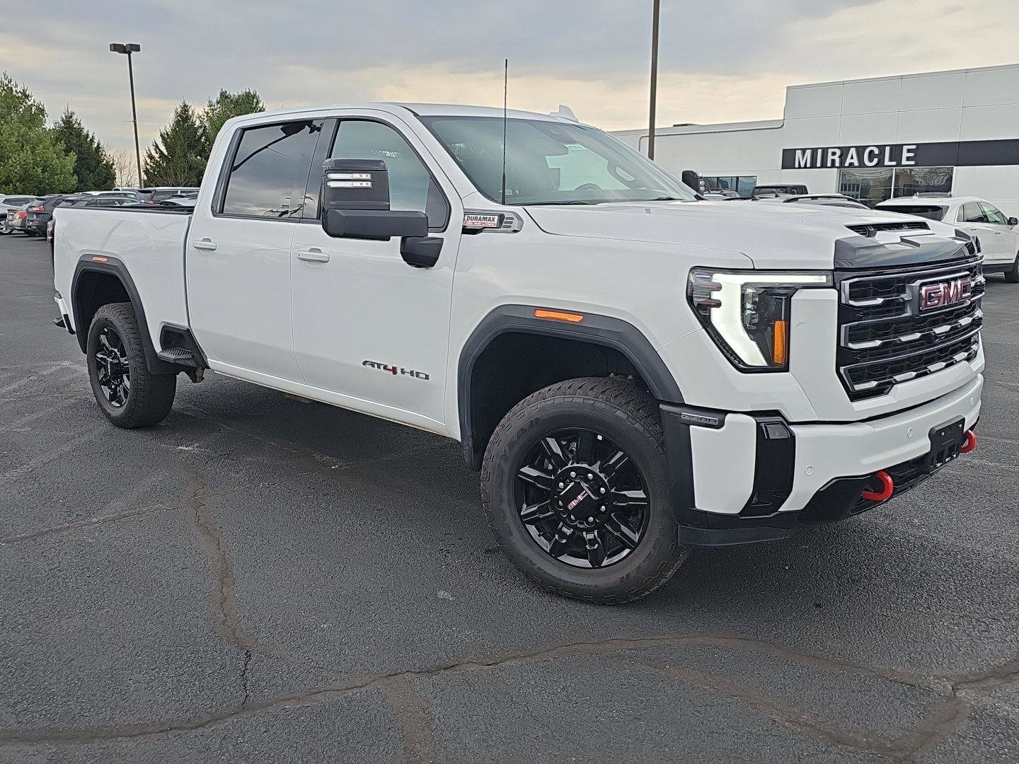 Certified 2025 GMC Sierra 2500 AT4 AWD/4WD image 3