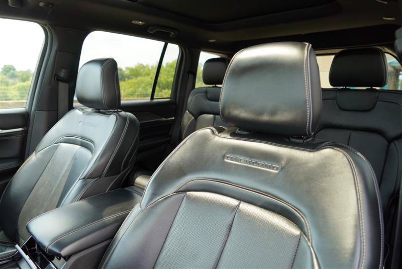 Used 2023 Jeep Grand Cherokee Overland AWD/4WD image 62