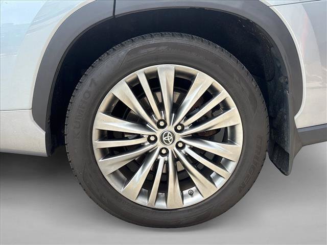 Used 2021 Toyota Highlander Limited AWD/4WD image 9