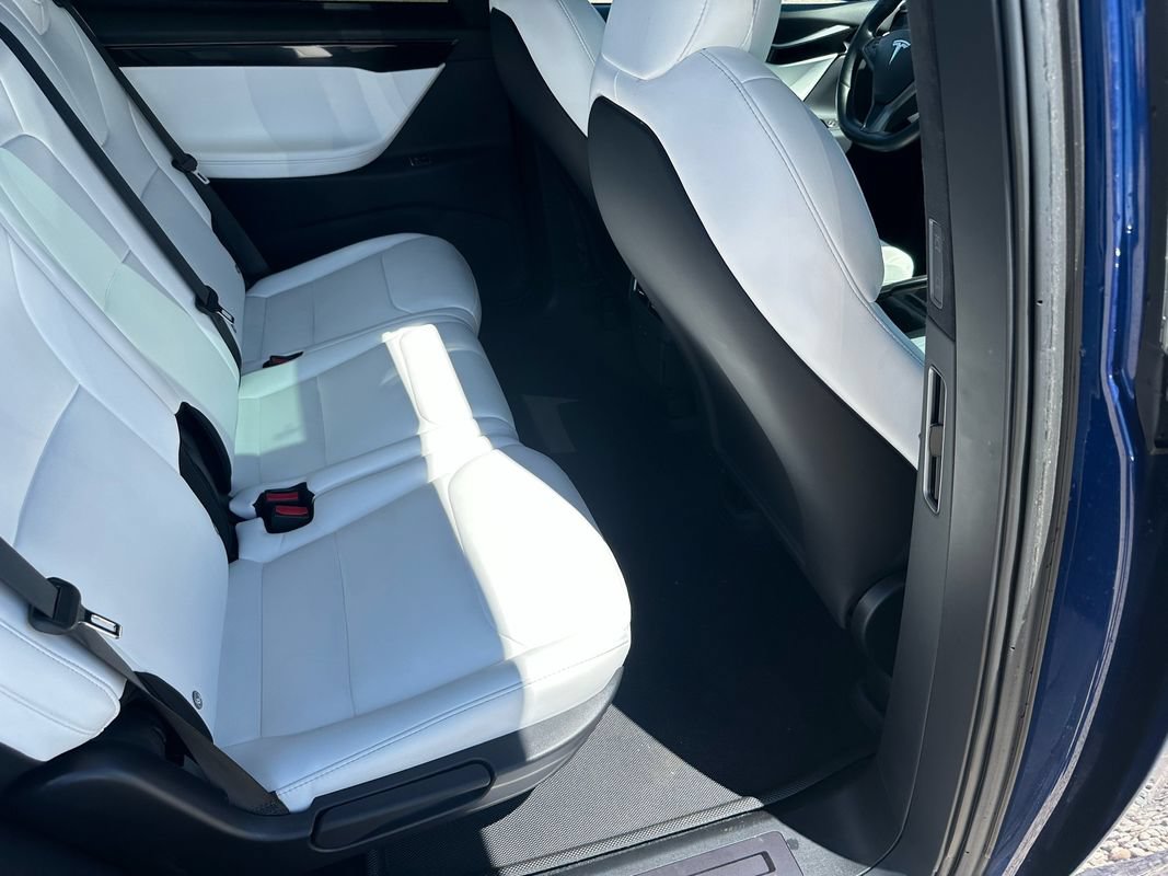 Used 2020 Tesla Model X Long Range AWD/4WD image 25