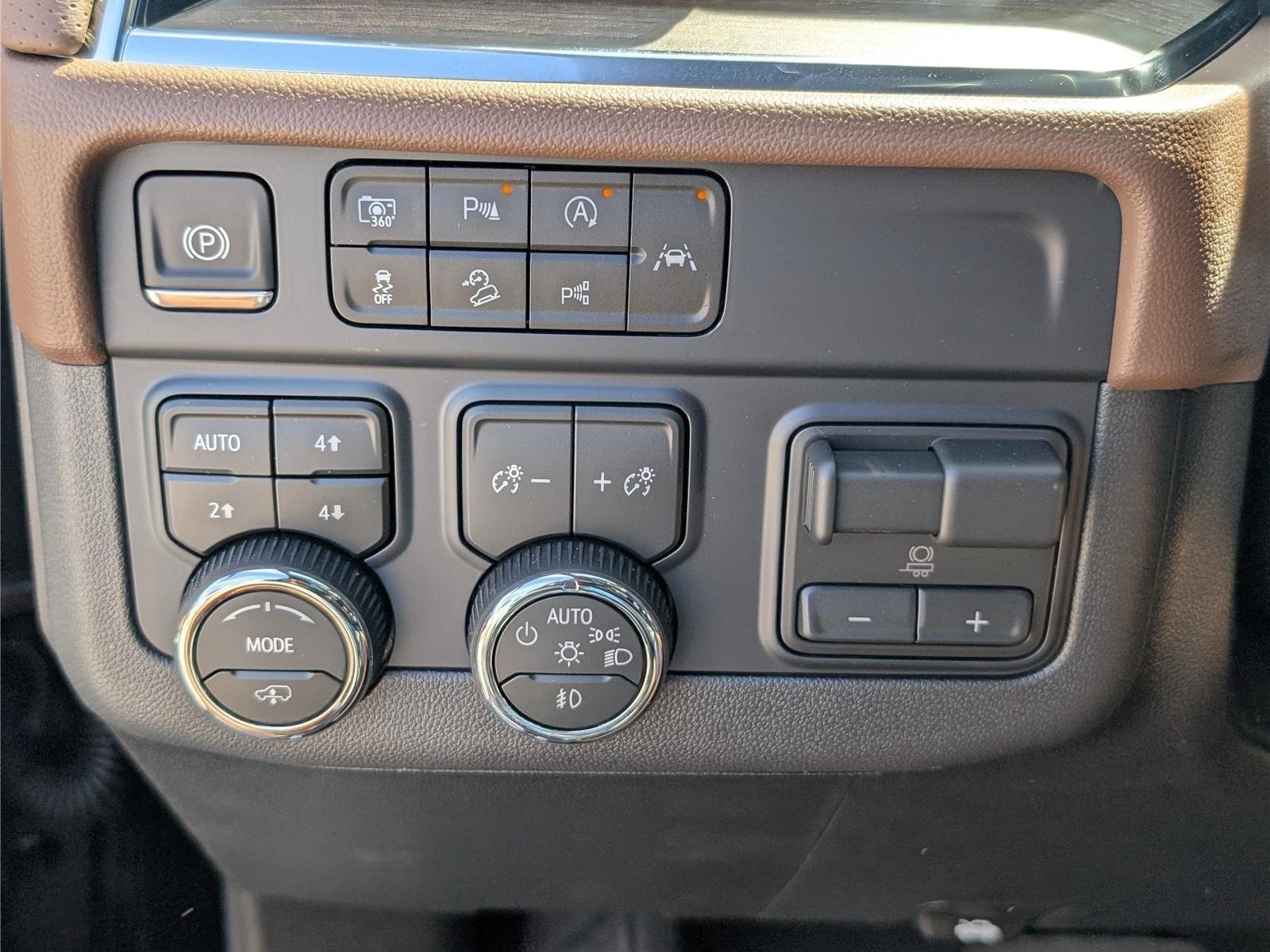 New 2026 Chevrolet Tahoe High Country AWD/4WD image 23