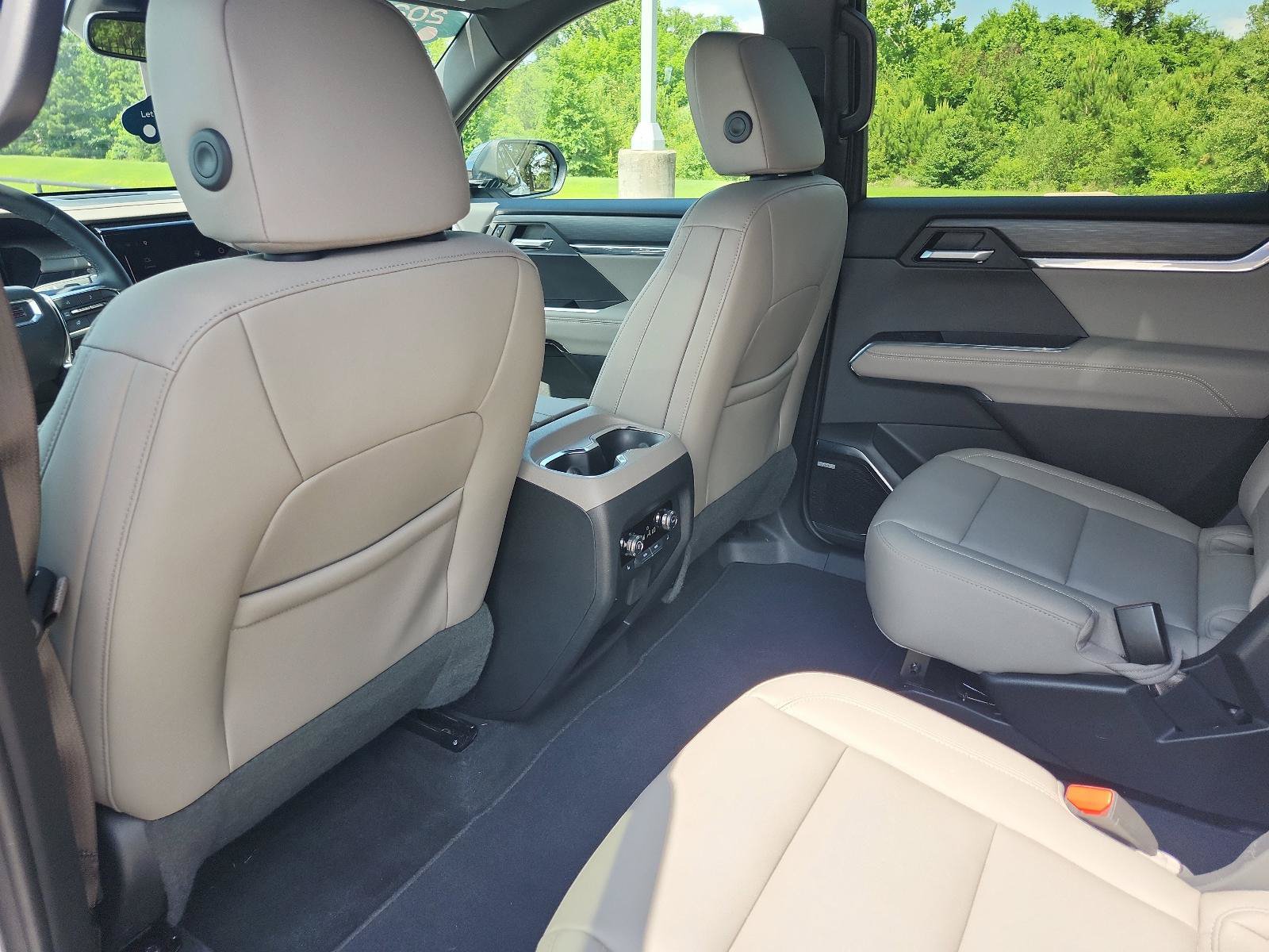 Certified 2024 GMC Acadia Elevation w/ Luxury Package FWD image 12
