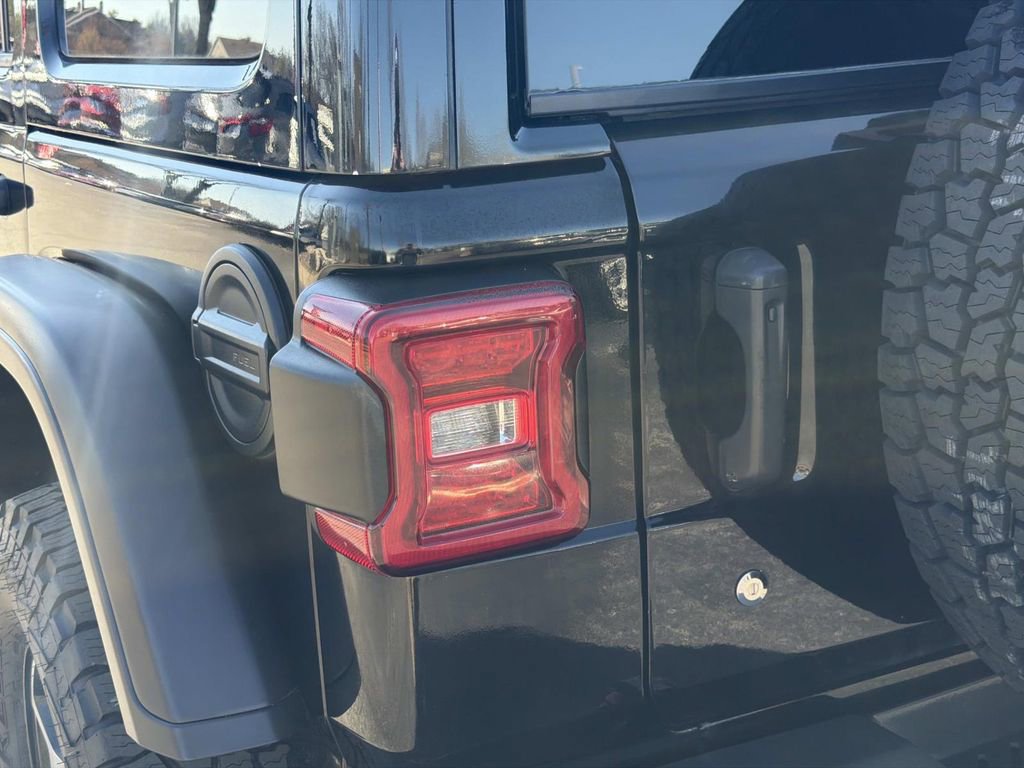 Used 2018 Jeep Wrangler Unlimited Rubicon image 13