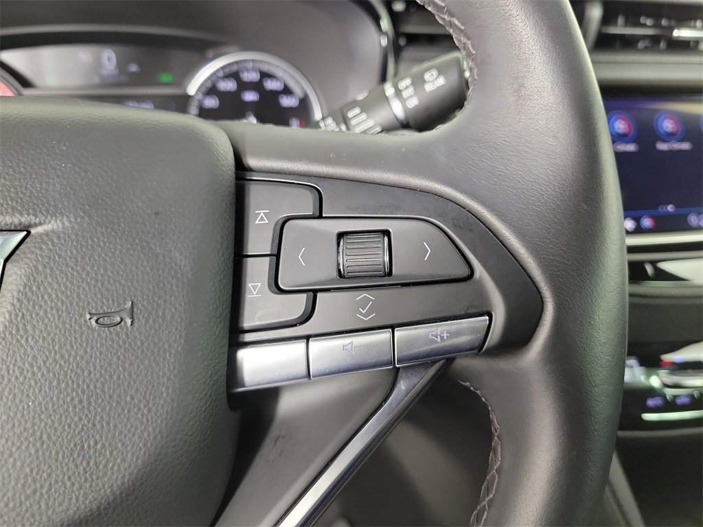 Certified 2025 Cadillac XT6 Luxury image 24