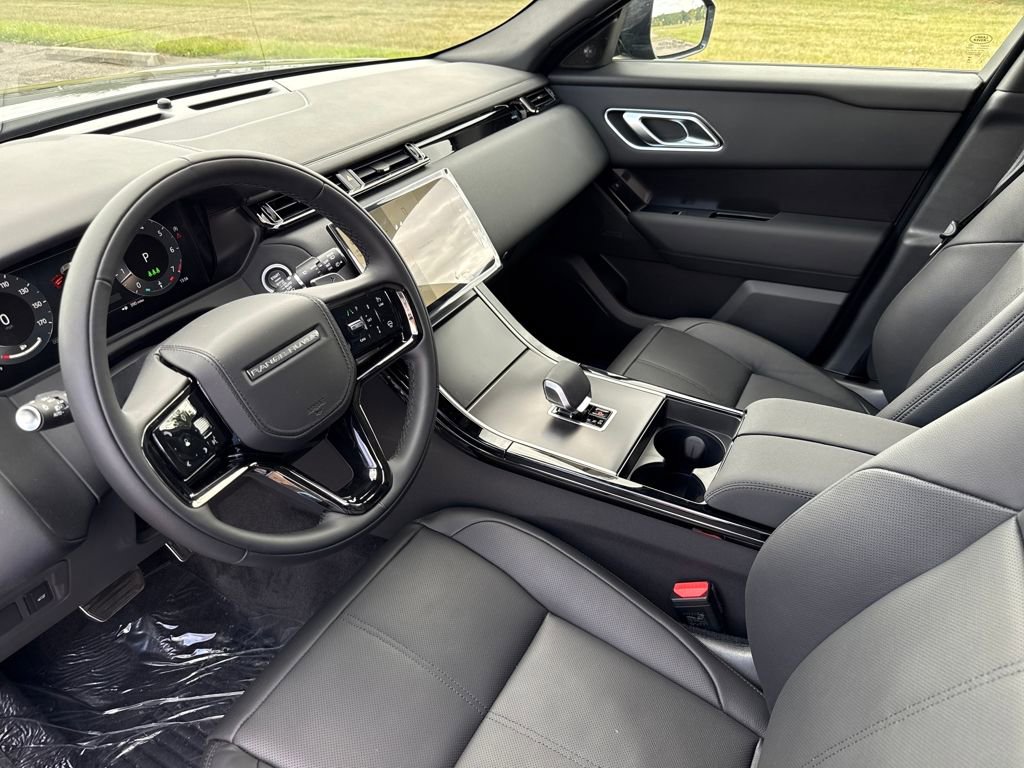 New 2026 Land Rover Range Rover Velar Dynamic SE image 12