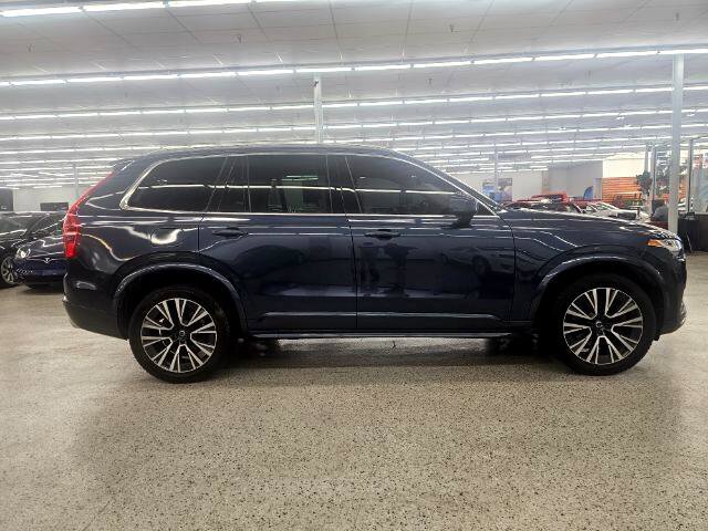 Used 2021 Volvo XC90 T5 Momentum w/ Climate Package image 4
