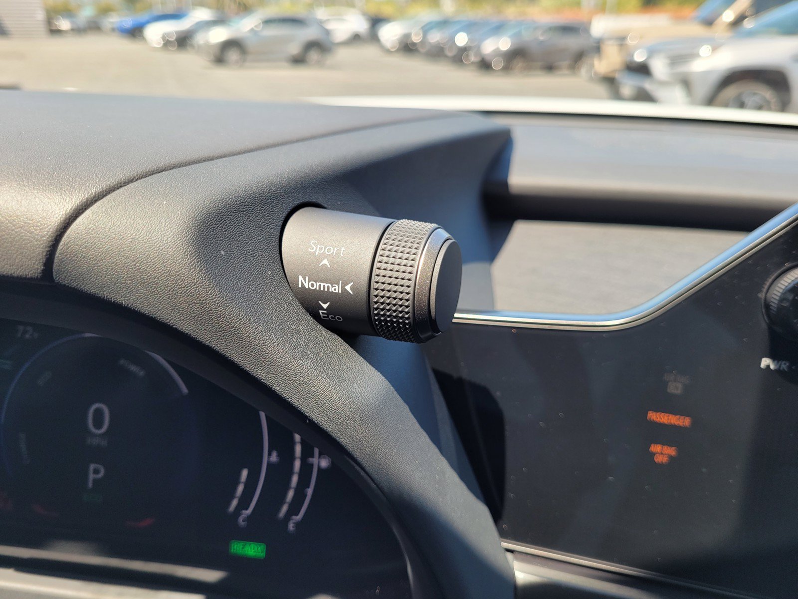 Certified 2025 Lexus UX 300h FWD w/ Accessory Package (Z2) image 20
