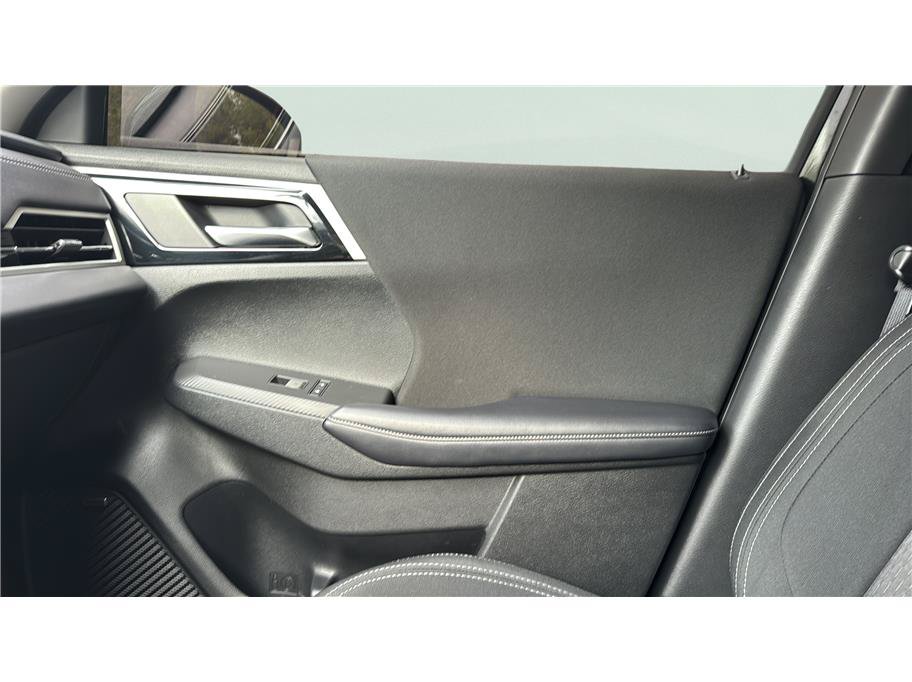 Used 2026 Mitsubishi Outlander ES FWD image 32