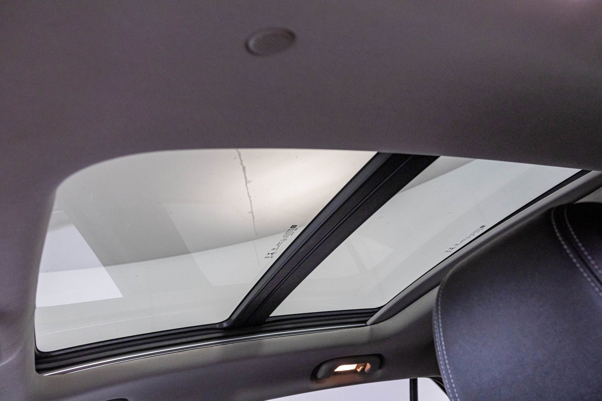 Used 2022 Buick Encore GX Essence w/ Experience Buick Package image 6