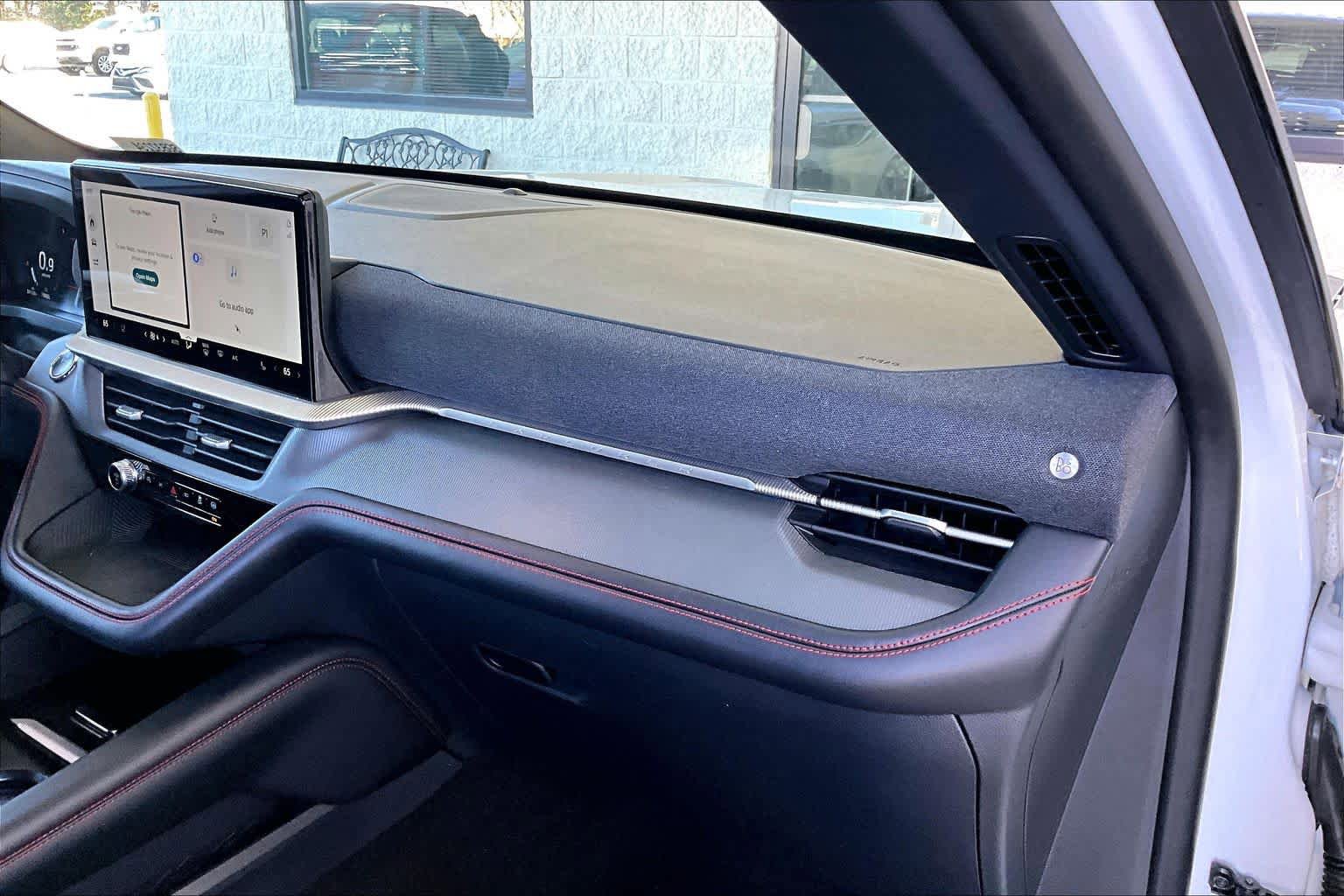 Used 2025 Ford Explorer ST-Line AWD/4WD image 18