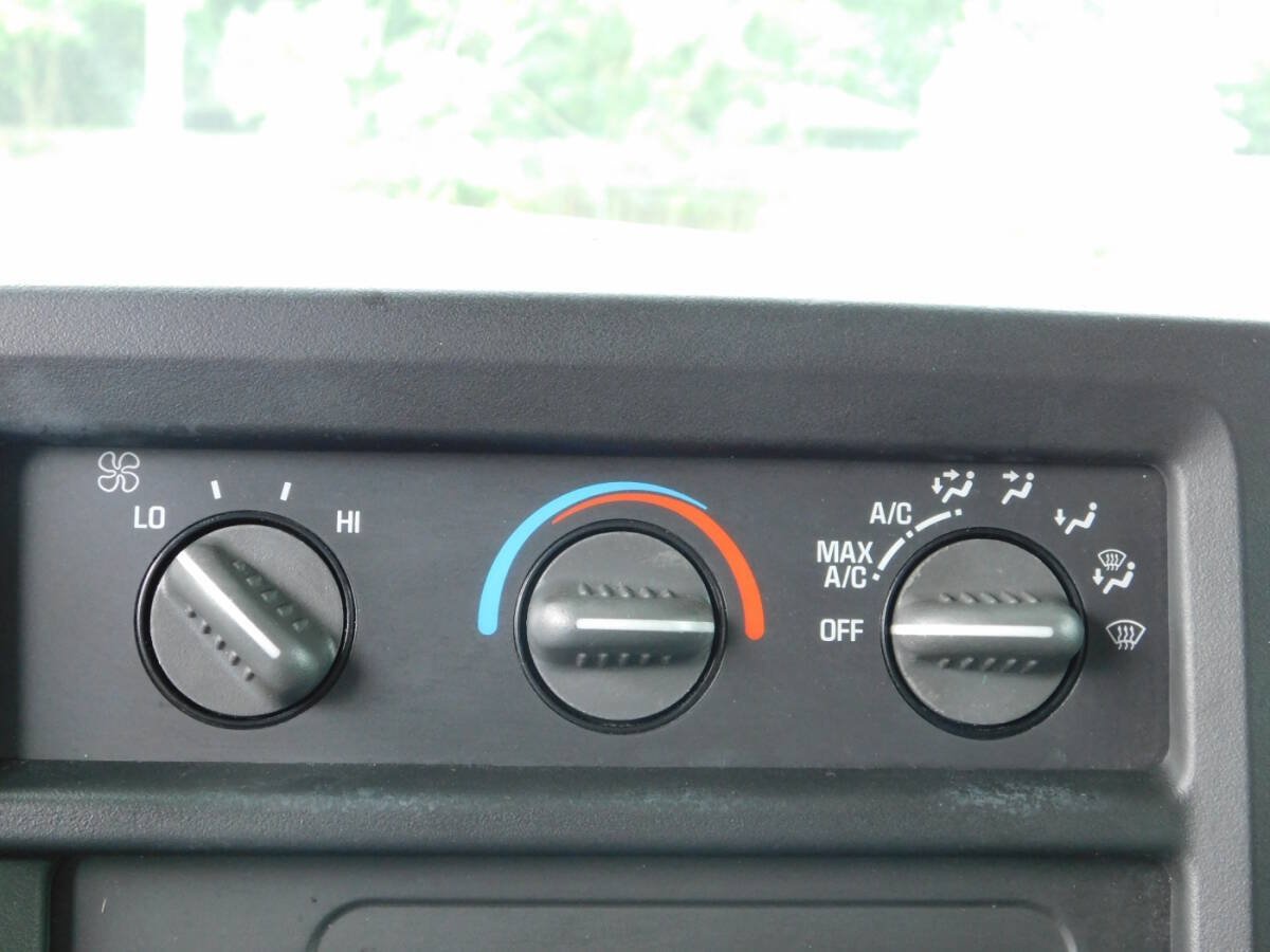 Used 2005 Chevrolet Express 3500 RWD image 11