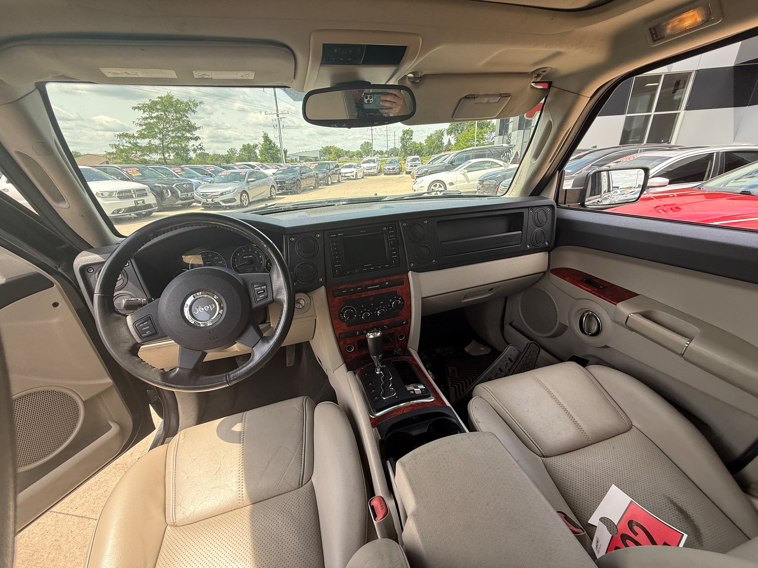 Used 2006 Jeep Commander Limited w/ Trailer Tow Group IV AWD/4WD image 9