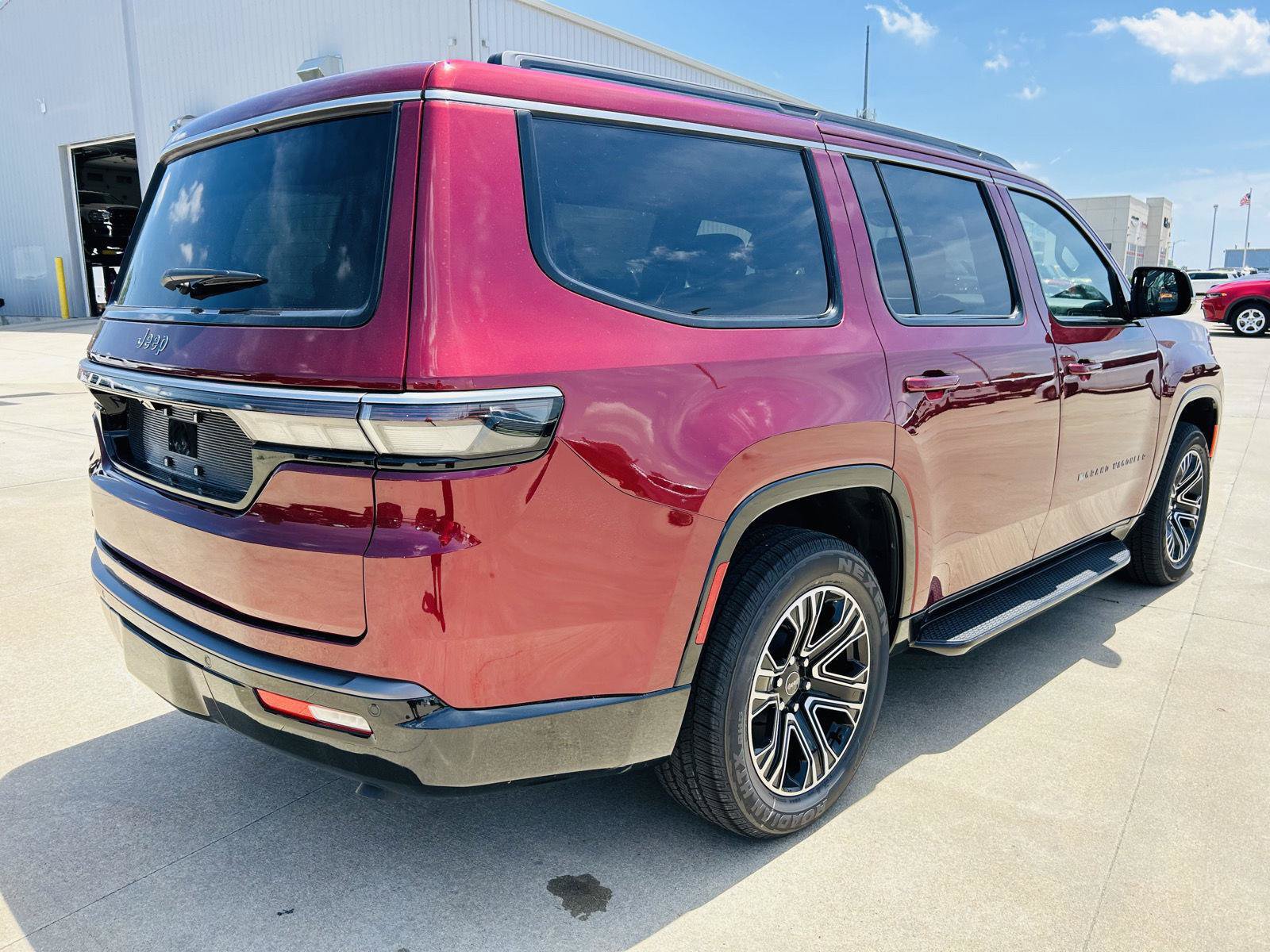 New 2026 Jeep Grand Wagoneer 4WD image 42
