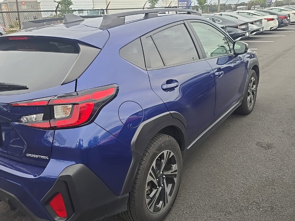 Used 2025 Subaru Crosstrek 2.5i Premium AWD/4WD image 3