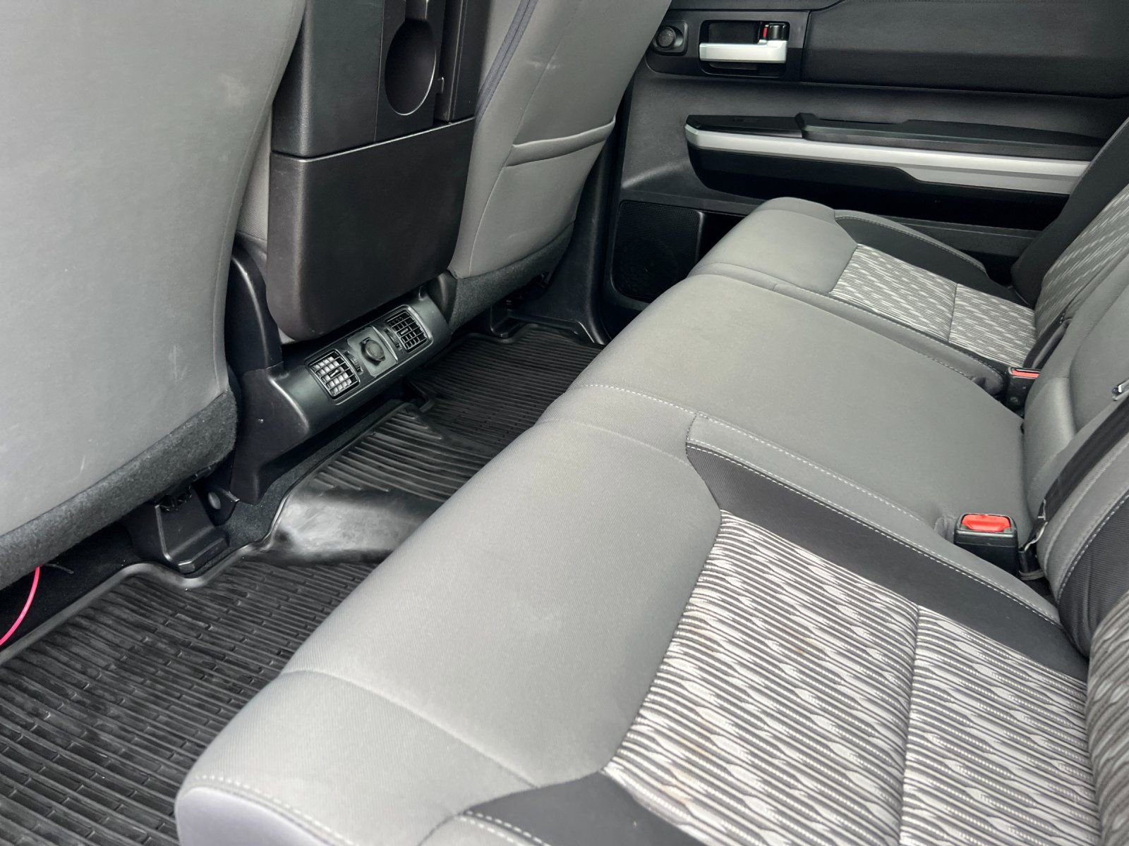 Used 2018 Toyota Tundra SR5 image 12