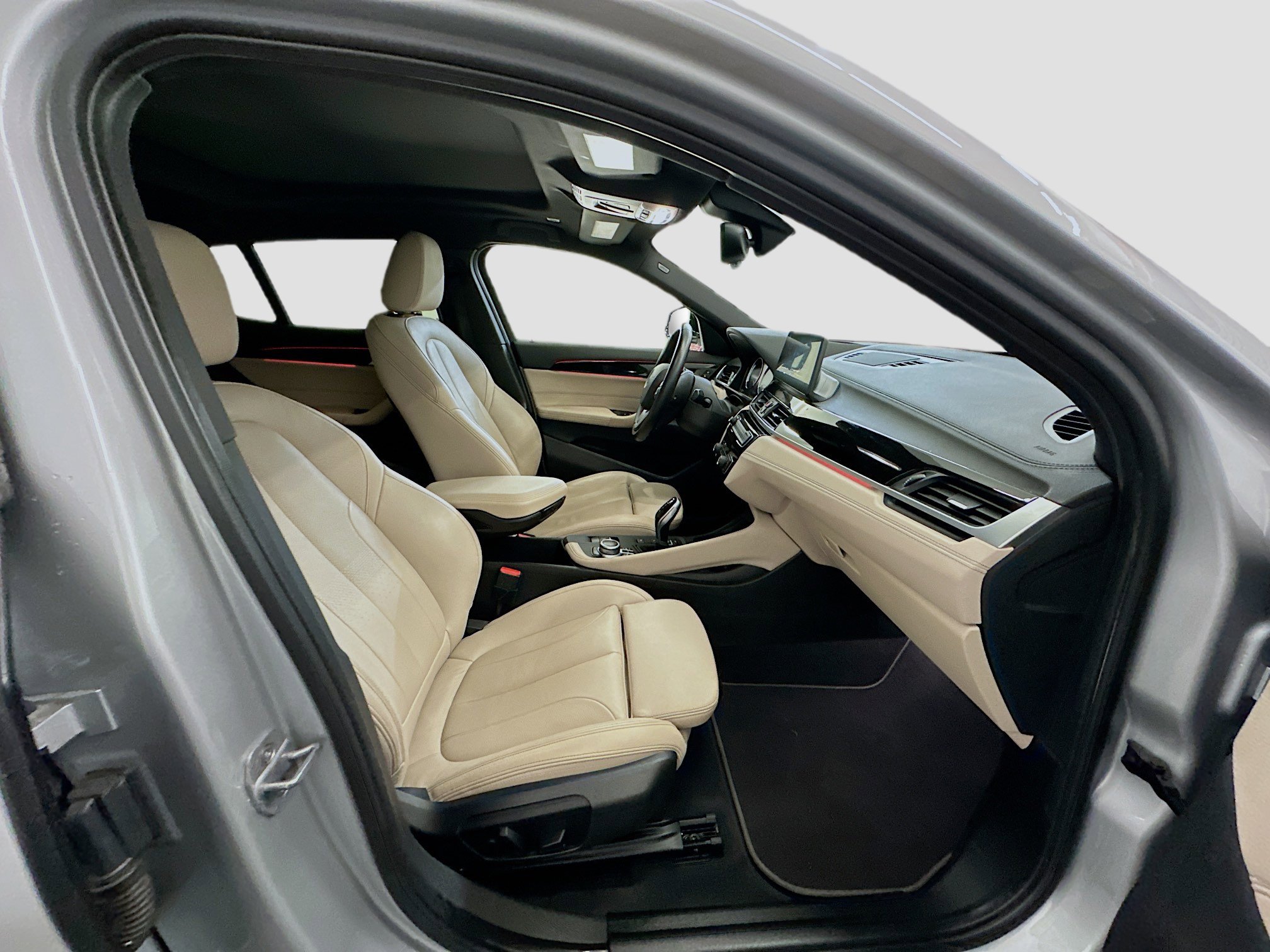 Used 2022 BMW X2 xDrive28i w/ Premium Package image 34