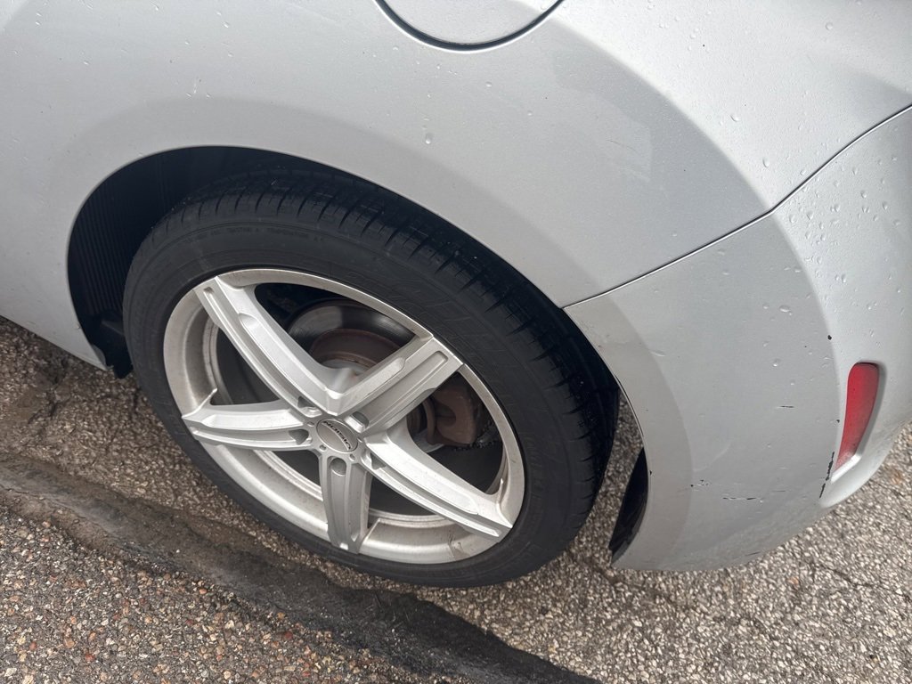 Used 2016 Hyundai Veloster image 4