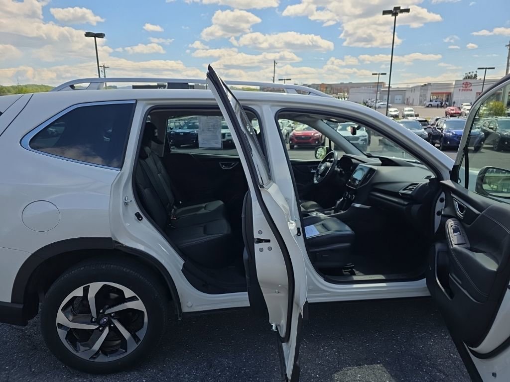 Certified 2023 Subaru Forester Touring w/ Popular Package #2 AWD/4WD image 6