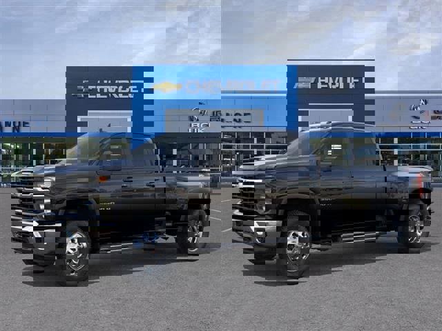 New 2026 Chevrolet Silverado 3500 LT image 2
