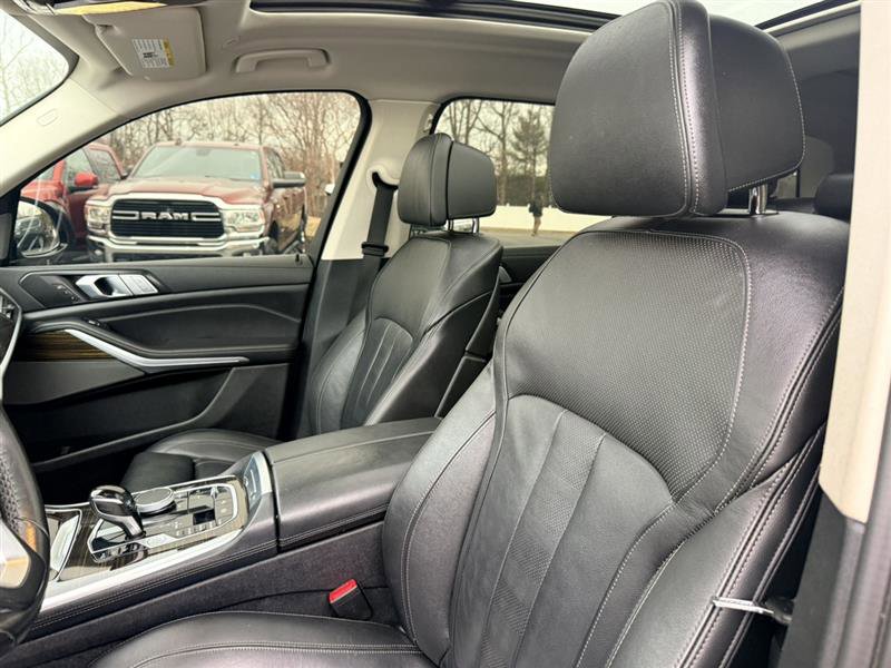 Used 2020 BMW X7 xDrive40i w/ Parking Assistance Package image 34