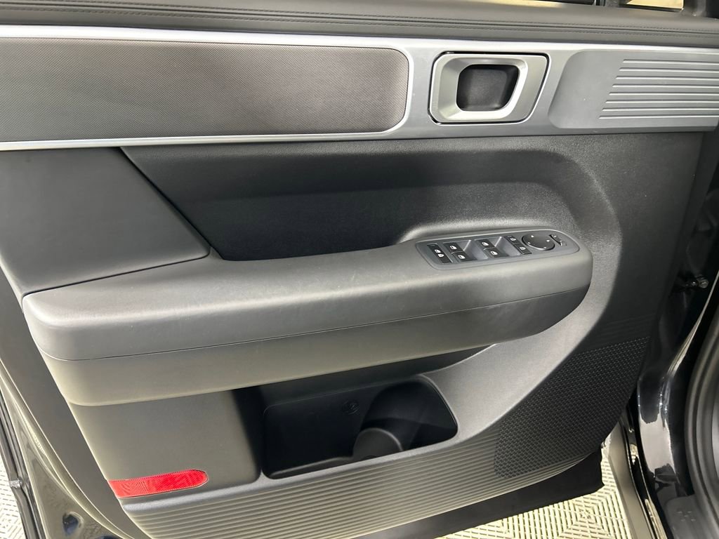 Used 2024 Hyundai Santa Fe SE image 11