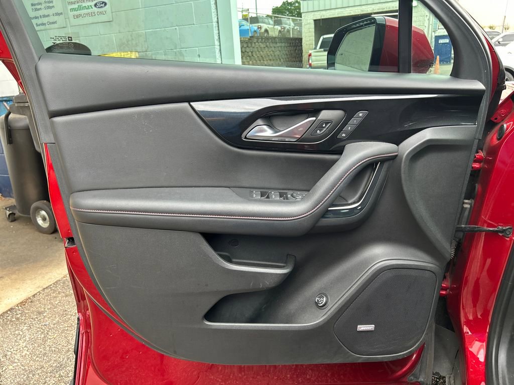 Used 2022 Chevrolet Blazer RS w/ Enhanced Convenience Package FWD image 9