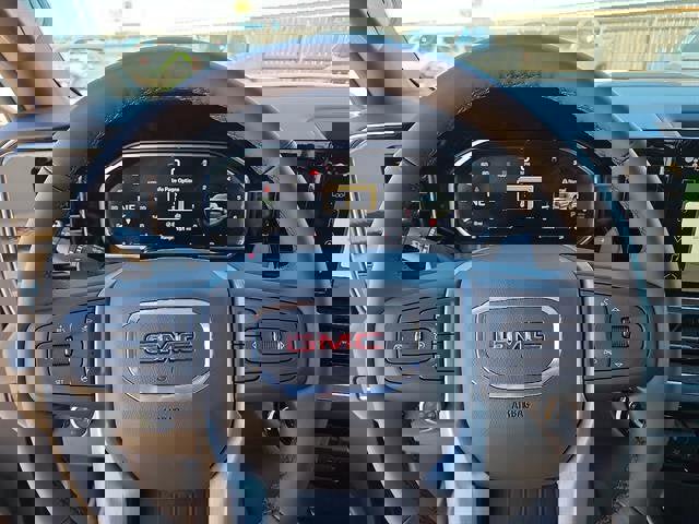 New 2026 GMC Sierra 1500 SLT image 17