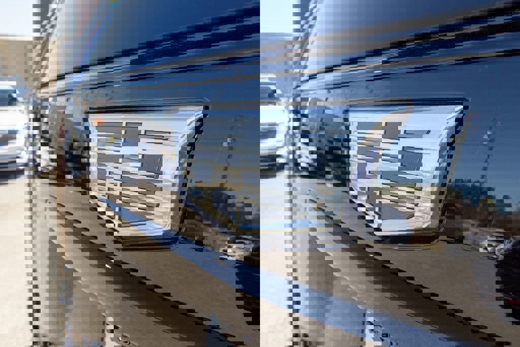 Certified 2025 Cadillac Escalade Sport Platinum w/ LPO, ONYX Package image 8