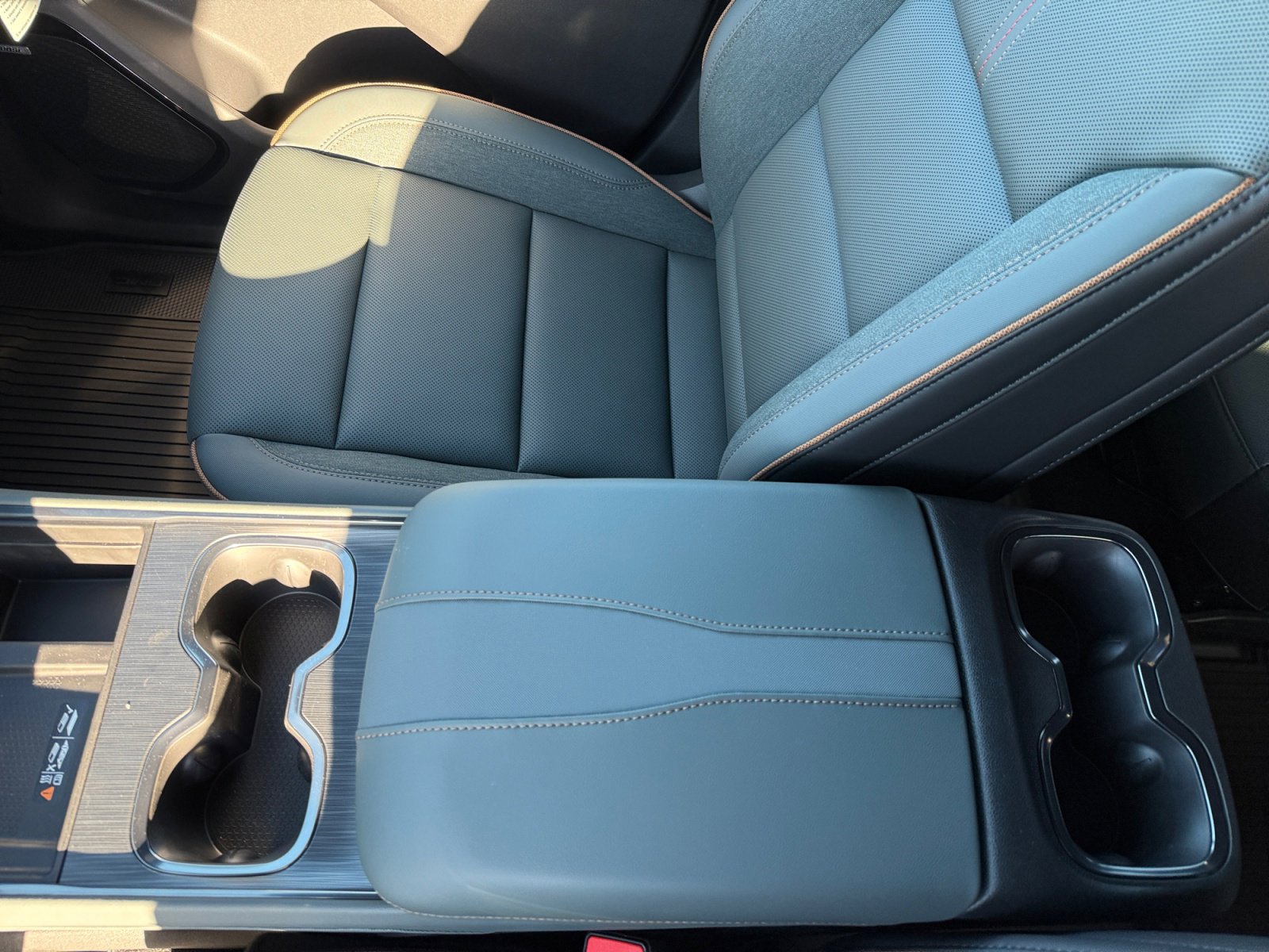 New 2026 GMC Acadia AT4 w/ Luxury Package image 14